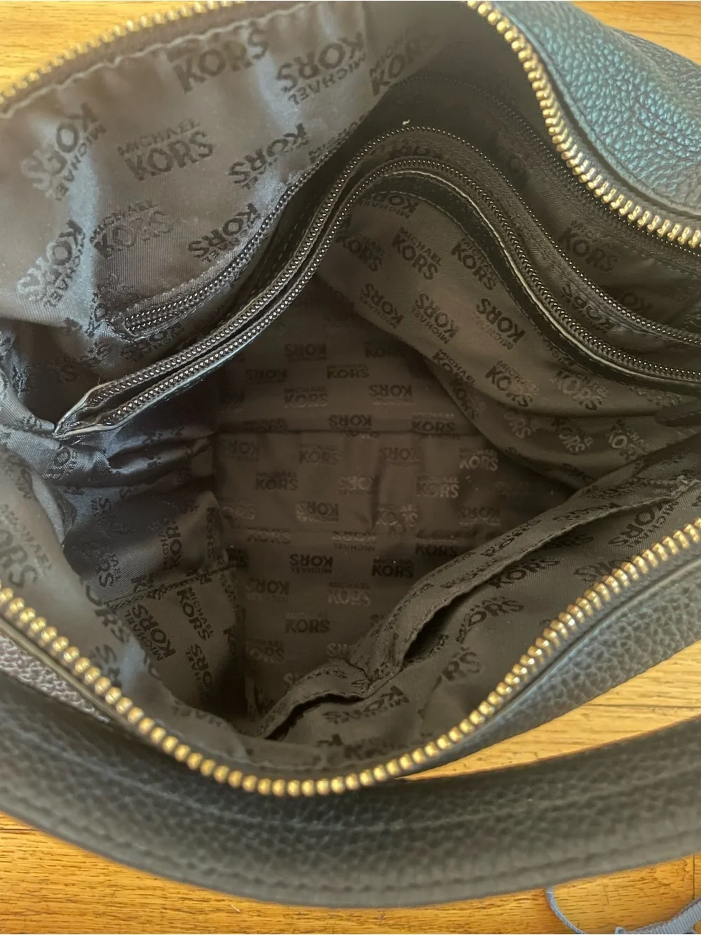 Michael Kors Bedford Convertible Hobo Bag Black Pebbled Leather Crossbody